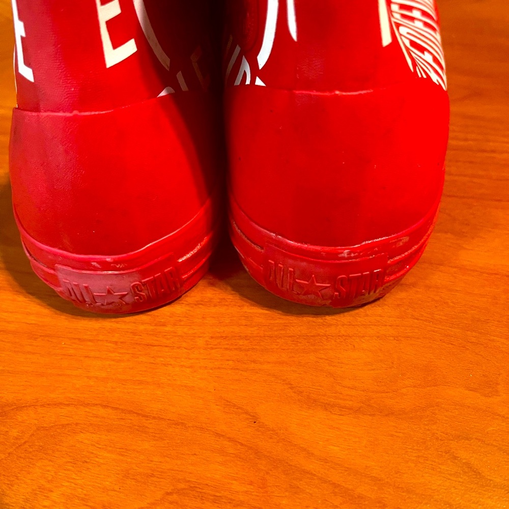 Red High-Top Shoes - Picture 5 of 7